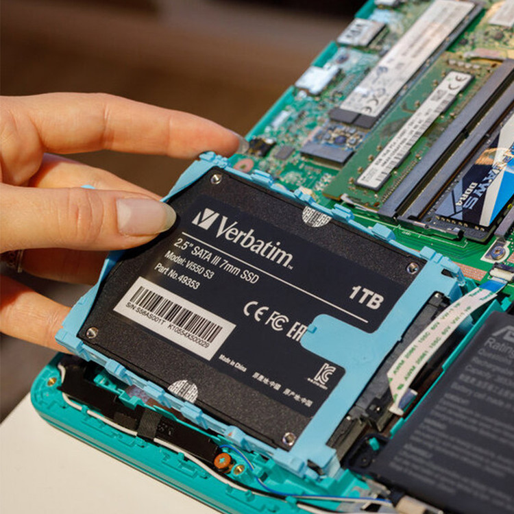 اس اس دی اینترنال SATA III ورباتیم مدل VI550 S3 ظرفیت 1 ترابایت