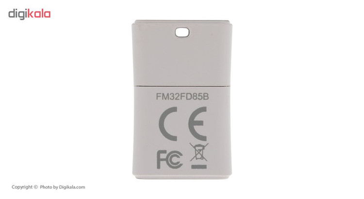 فلش مموری فیلیپس سری Picco مدل FM32FD85B ظرفیت 32 گیگابایت با رابط USB 2.0، درپوش محافظ و بند قابل جداشدن